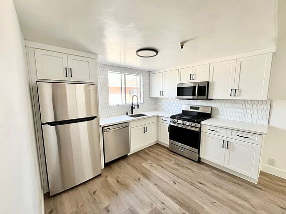 4th image of 11430 Cedar Ave APT 2