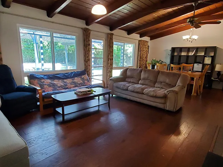 619 Amherst Dr — Photo 8