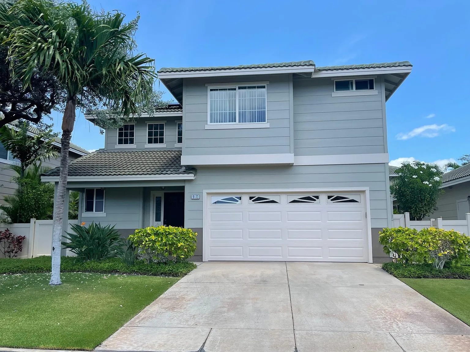 3 bed, 2.5 bath, 1705 sqft, $4,300 — Photo 1