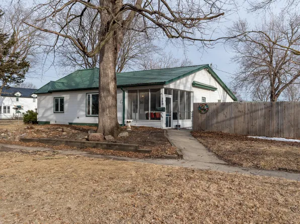 203 14th St, Boone, IA 50036