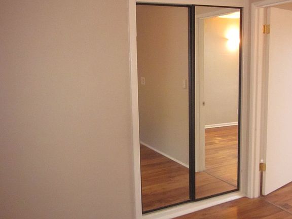 3rd image of 12950 Burbank Blvd