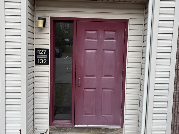 127 Burgundy Hill Ln Unit 127, Middletown, CT 06457