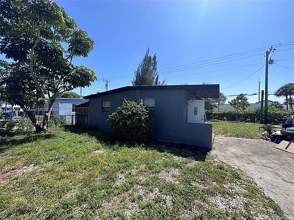 3rd image of 1816 NW 24th Ter
