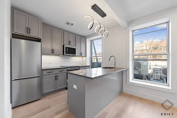 Rented by ERNY LLC | media 6