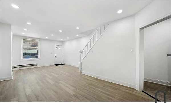 558 E Herman St #1 — Photo 7