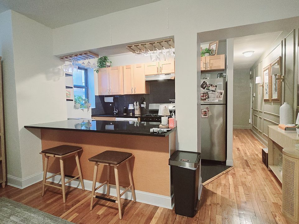 1st image of 911 8th Ave APT 2B