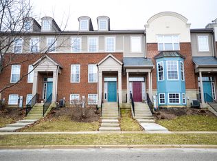 187 Station Park Cir UNIT 187, Grayslake, IL 60030