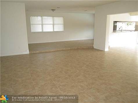 4th image of 1801 NE 186th St