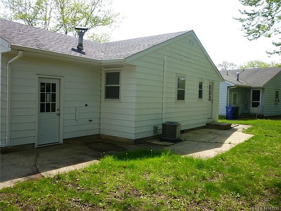 5th image of 54 Columbine Cir
