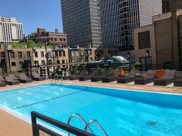 21 W Goethe St APT 16B, Chicago, IL 60610