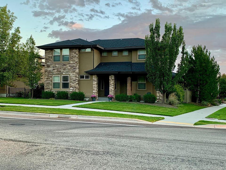 1st image of 3919 E Timbersaw Dr