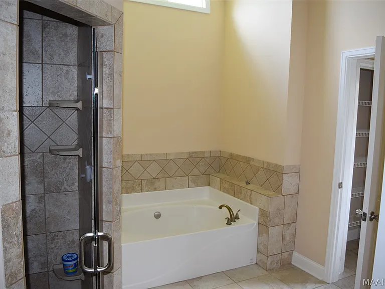 312 Cambridge St — Photo 6