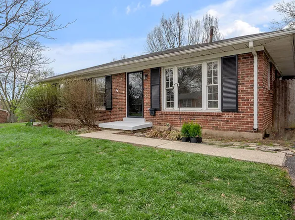 360 Lancelot Ln, Lexington, KY 40517