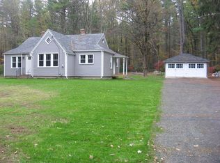 570 Amherst Rd, Belchertown, MA 01007
