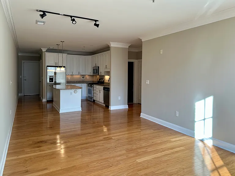 1023 N Royal St #206 — Photo 8