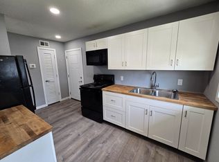 109 Ludland Dr Unit 7, Manchester, IA 52057