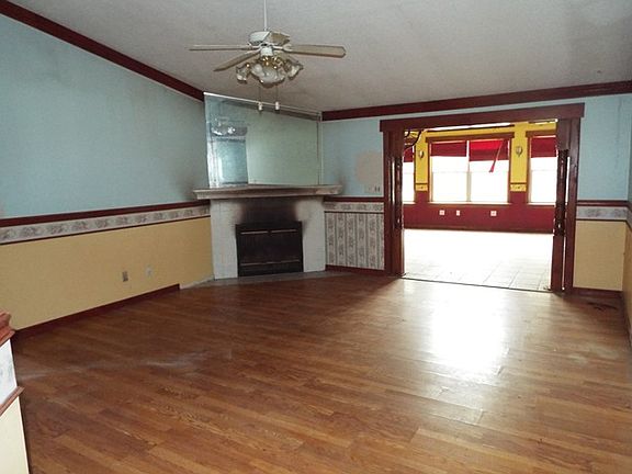 2nd image of 114 Long Pointe Dr