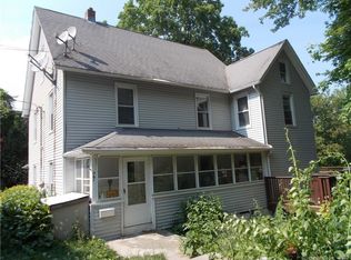 75 Maple St, Seymour, CT 06483