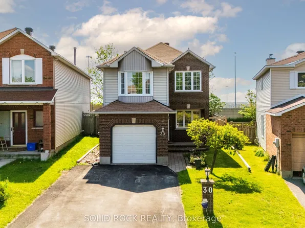 30 Rowe Dr, Ottawa, ON K2L 3Y3