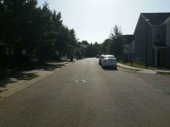 4th image of 305 Magnolia Gardens Walk
