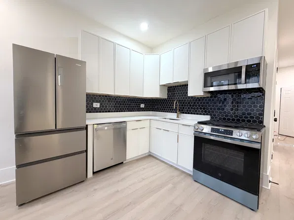 940 N Damen Ave APT 1R, Chicago, IL 60622