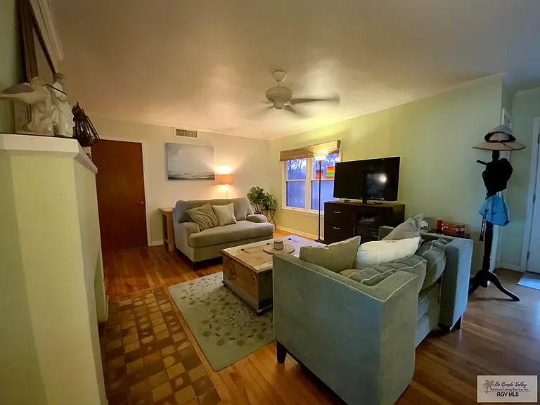 205 Ebony Ave #GUEST COTTAGE — Photo 7