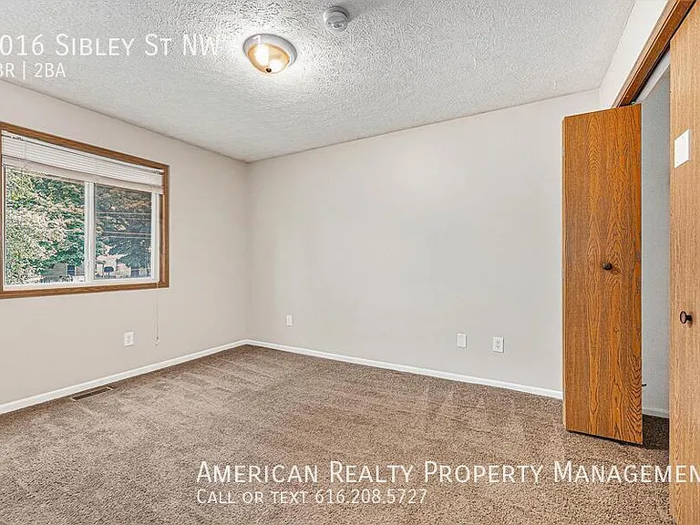 1016 Sibley St NW #1 — Photo 5