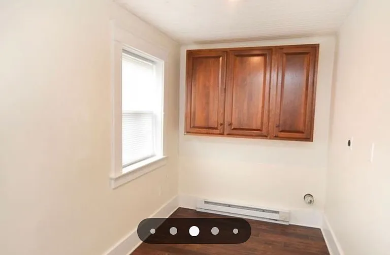 Mudroom, Laundry area