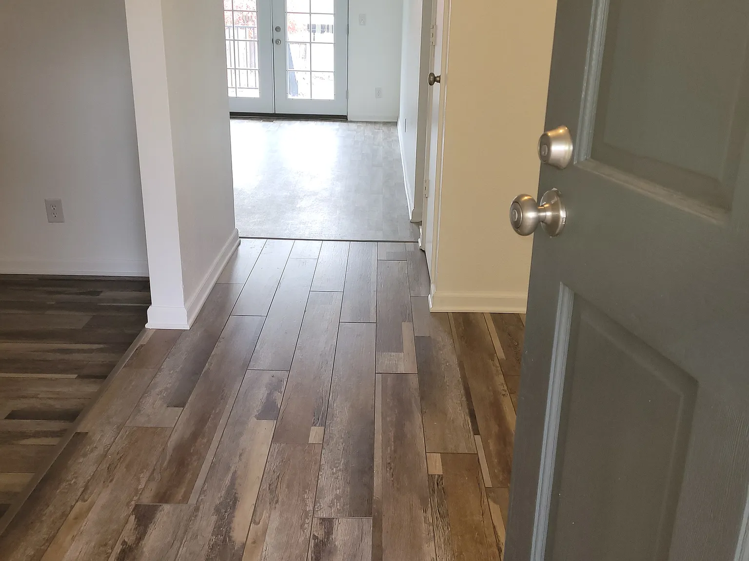 551 N Stoneham Cir — Photo 4