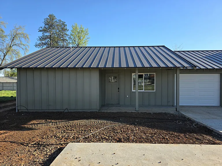 1558 Kay Ct — Photo 1