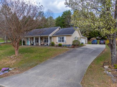 427 W Coventry Dr, Franklin, NC, 28734