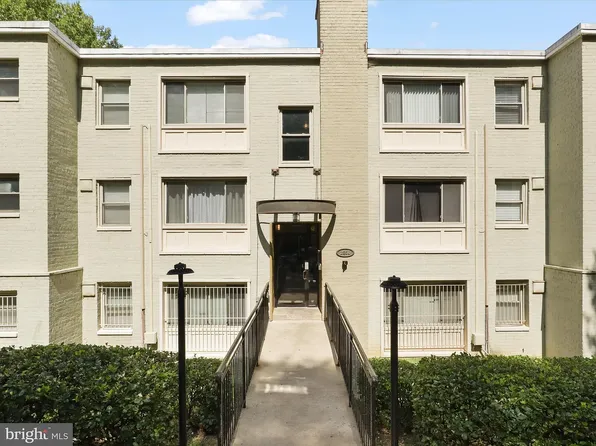 2850 Hartford St SE APT 203, Washington, DC 20020