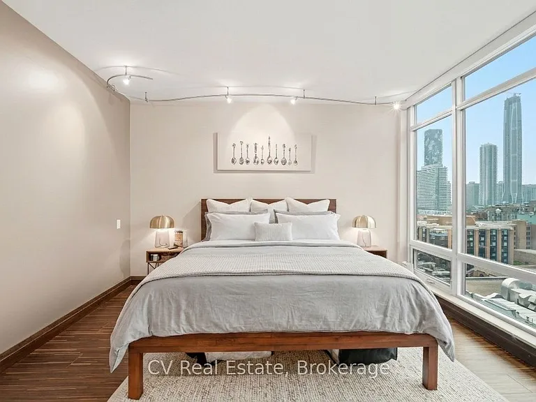333 Adelaide St E #1414 — Photo 20