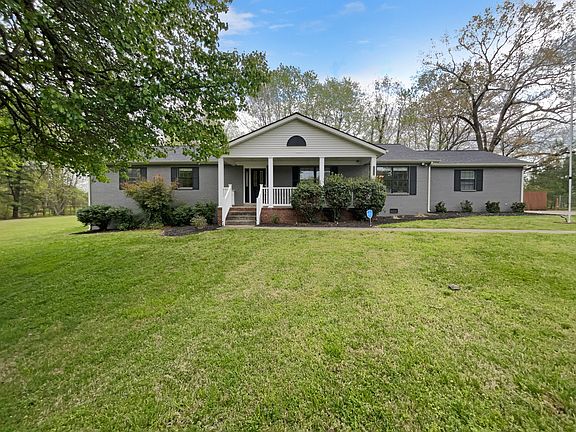 2nd image of 2825 Wakefield Dr