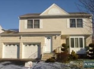 8 Toth Ct, Clifton, NJ 07014