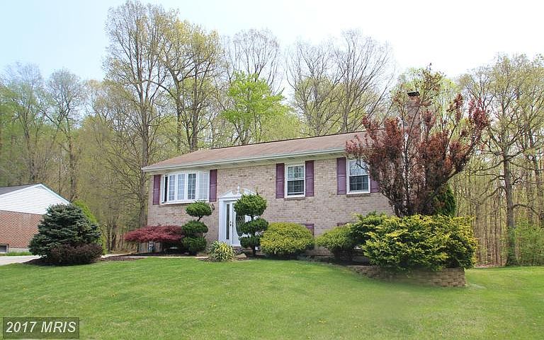 1st image of 825 Flintlock Dr