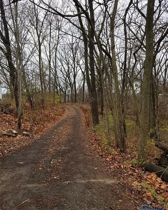 2nd image of 2230 River Rd #R