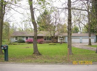 2644 Lewis Seifert Rd, Hubbard, OH 44425