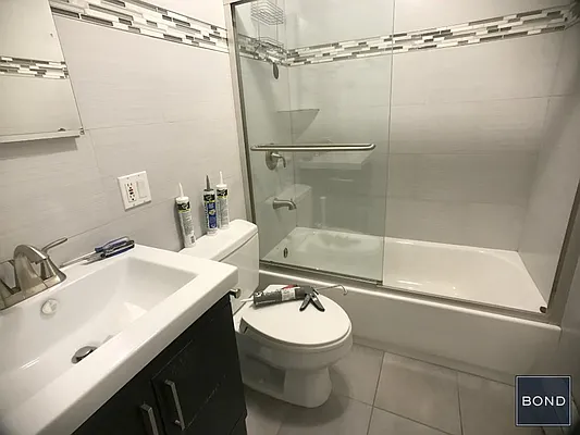 Rented by Bond New York | media 9