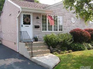 57 Tyler St, Freeport, NY 11520