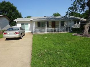 3548 Valleywood Dr, Saint Louis, MO 63114