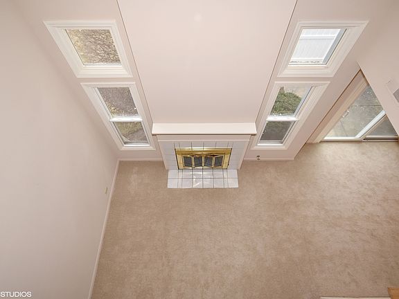 4th image of 121 S Atherton Ct
