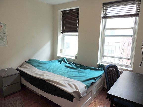 4th image of 46 Allen St APT 4C