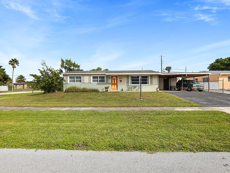 9412 Bellewood St — Photo 3