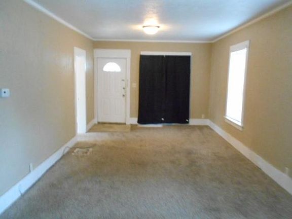 5th image of 2111 Lane Ave