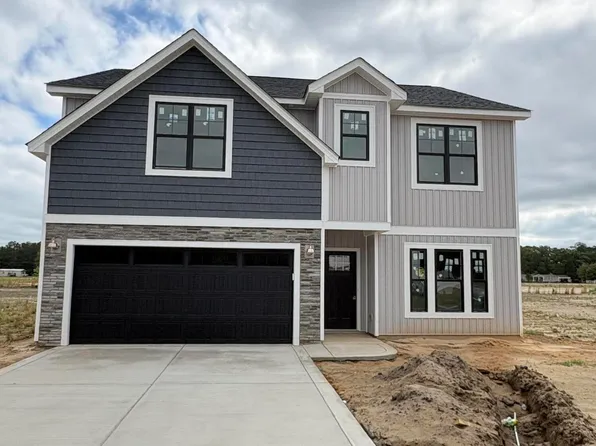 1548 Eastbay Dr, Fayetteville, NC 28312