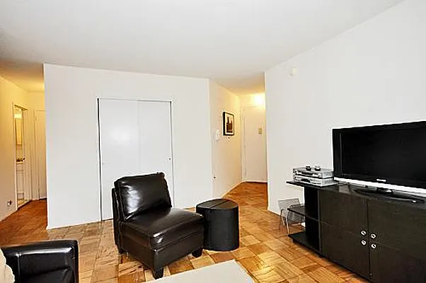 Rented by KG Properties | media 52