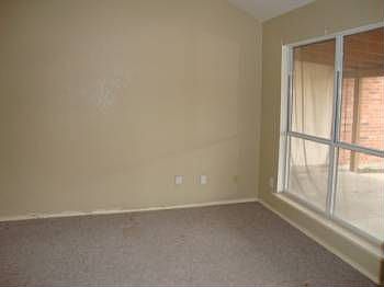 4th image of 714 Flagstone Way