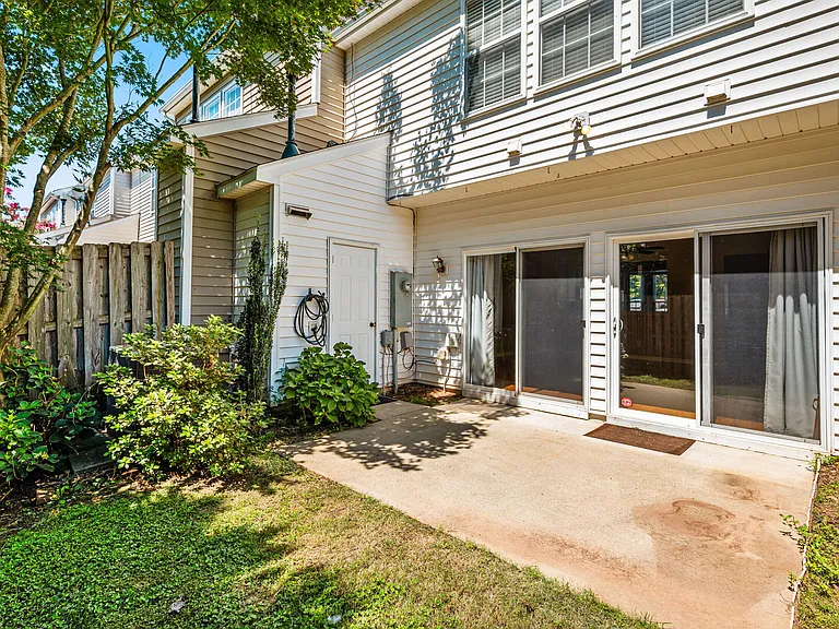 8139 Rhiannon Rd — Photo 28