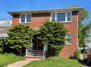 210 E Elm St, Linden, NJ 07036